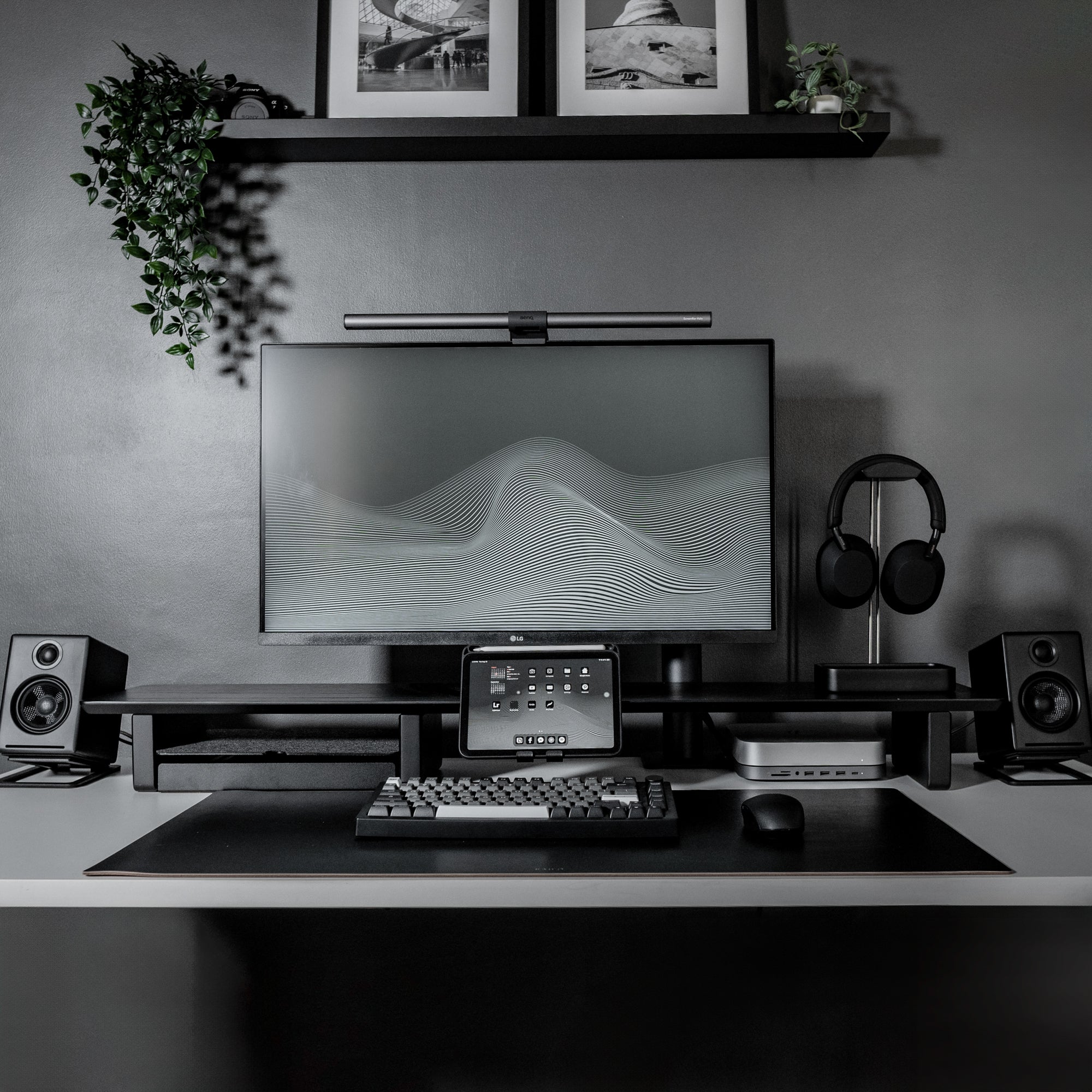 Desk Shelf Cockpit | Black