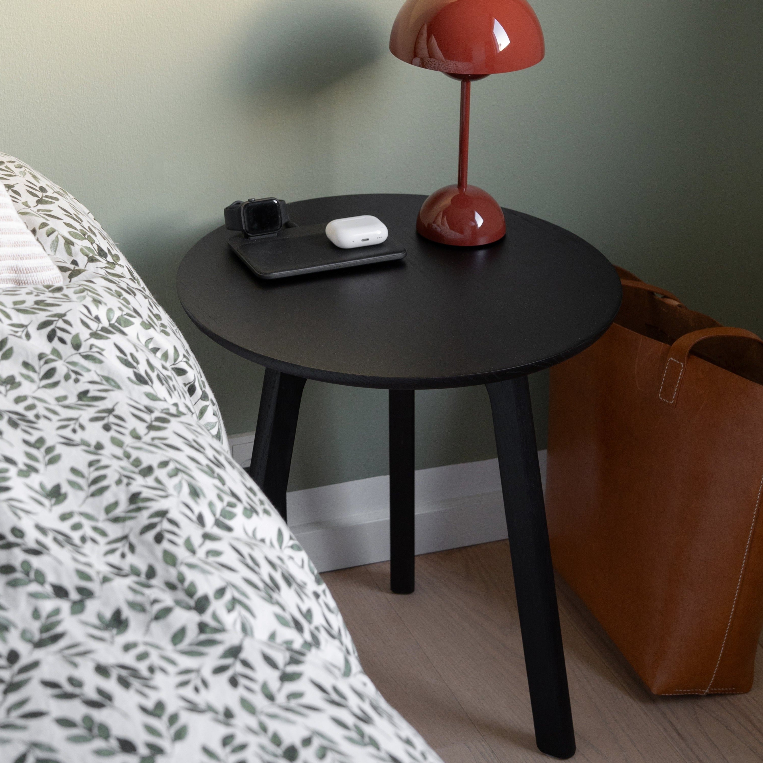 Black side deals lamp table